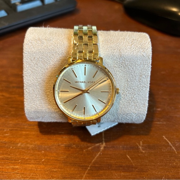 Michael Kors women’s Pyper Watch - Picture 4 of 6